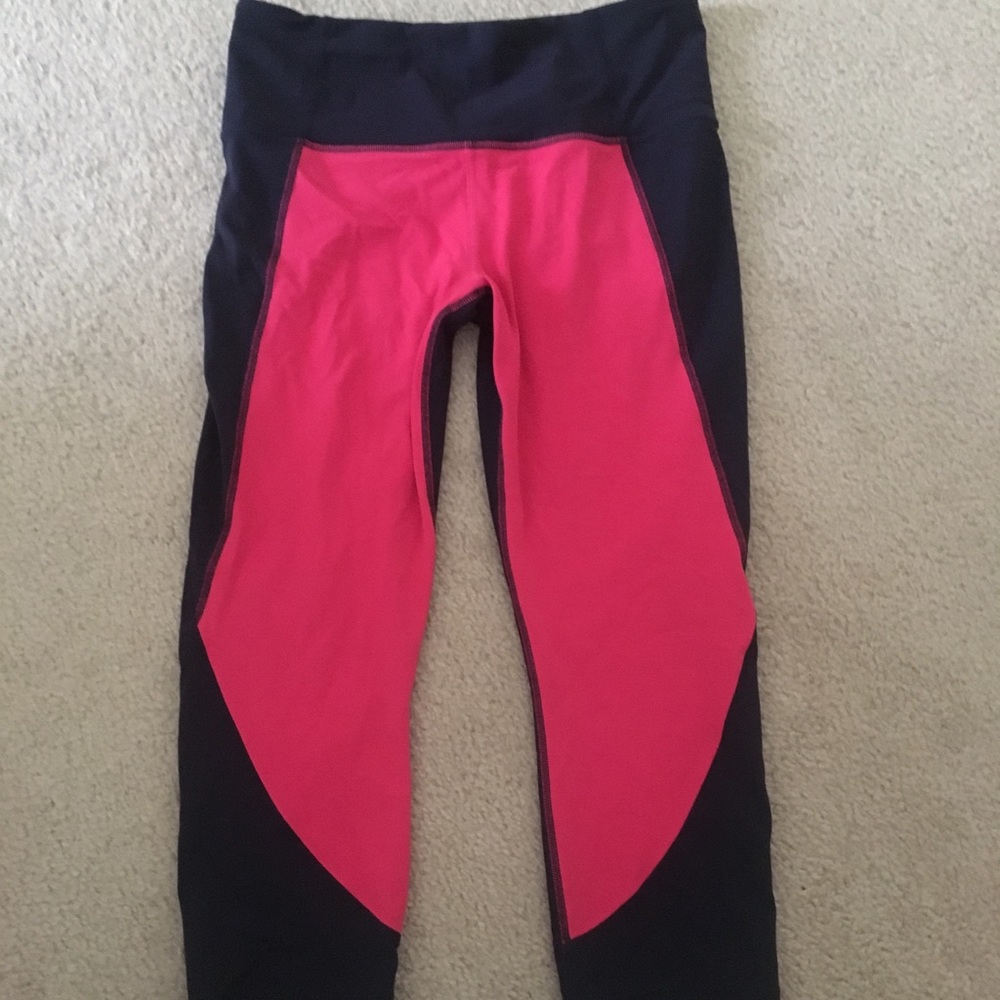 Athleta Cropped Legging